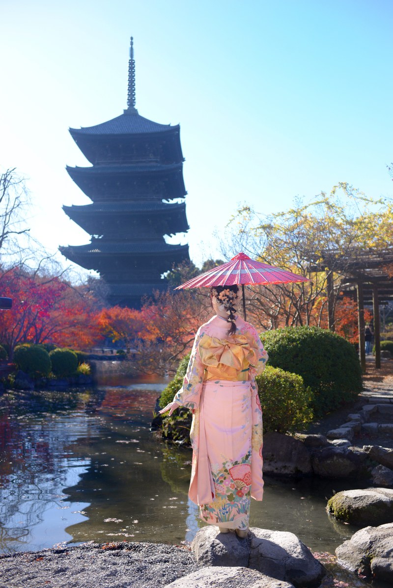 Coming-of-age portrait in Toji garden