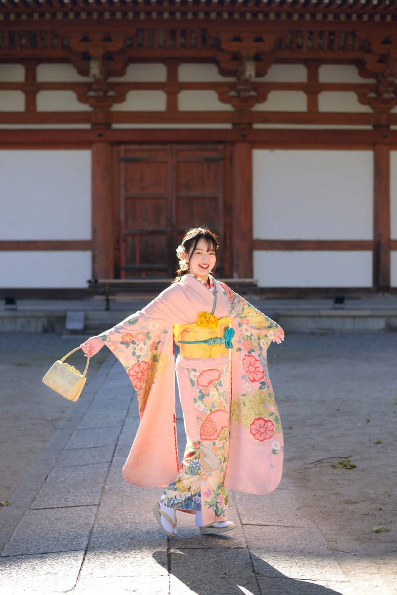 Coming-of-age autumn portrait at Toji