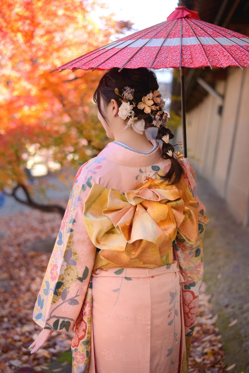 Coming-of-age with parasol at Toji autumn